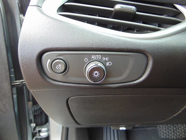 Used 2025 Chevrolet Malibu LT FWD image 19