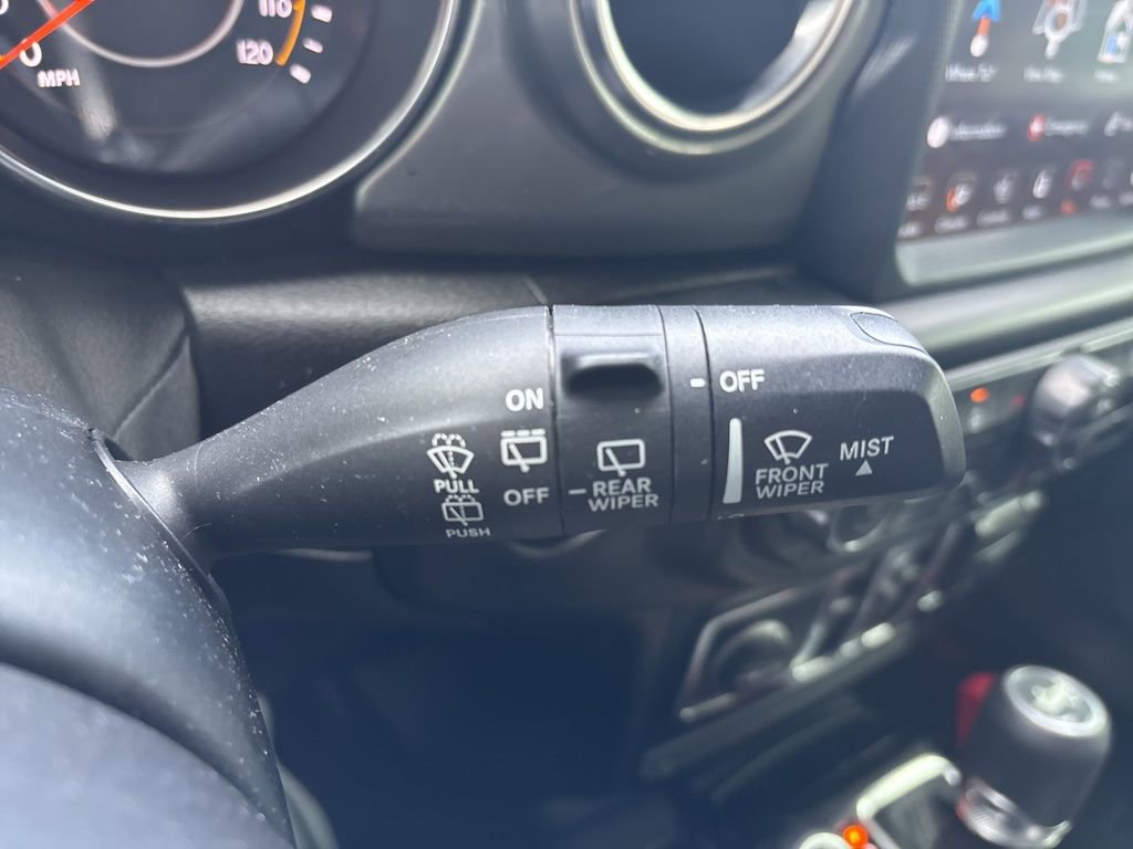 Used 2020 Jeep Wrangler Unlimited Sahara w/ Dual Top Group AWD/4WD image 22