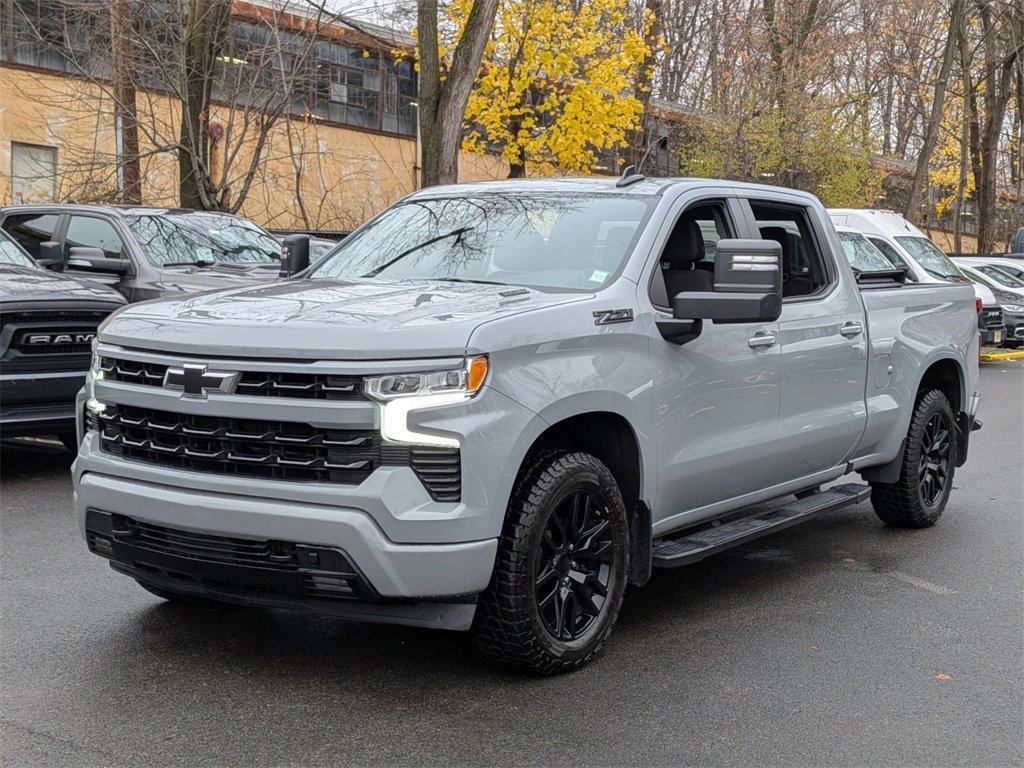 Used 2024 Chevrolet Silverado 1500 RST w/ Z71 Off-Road Package image 8