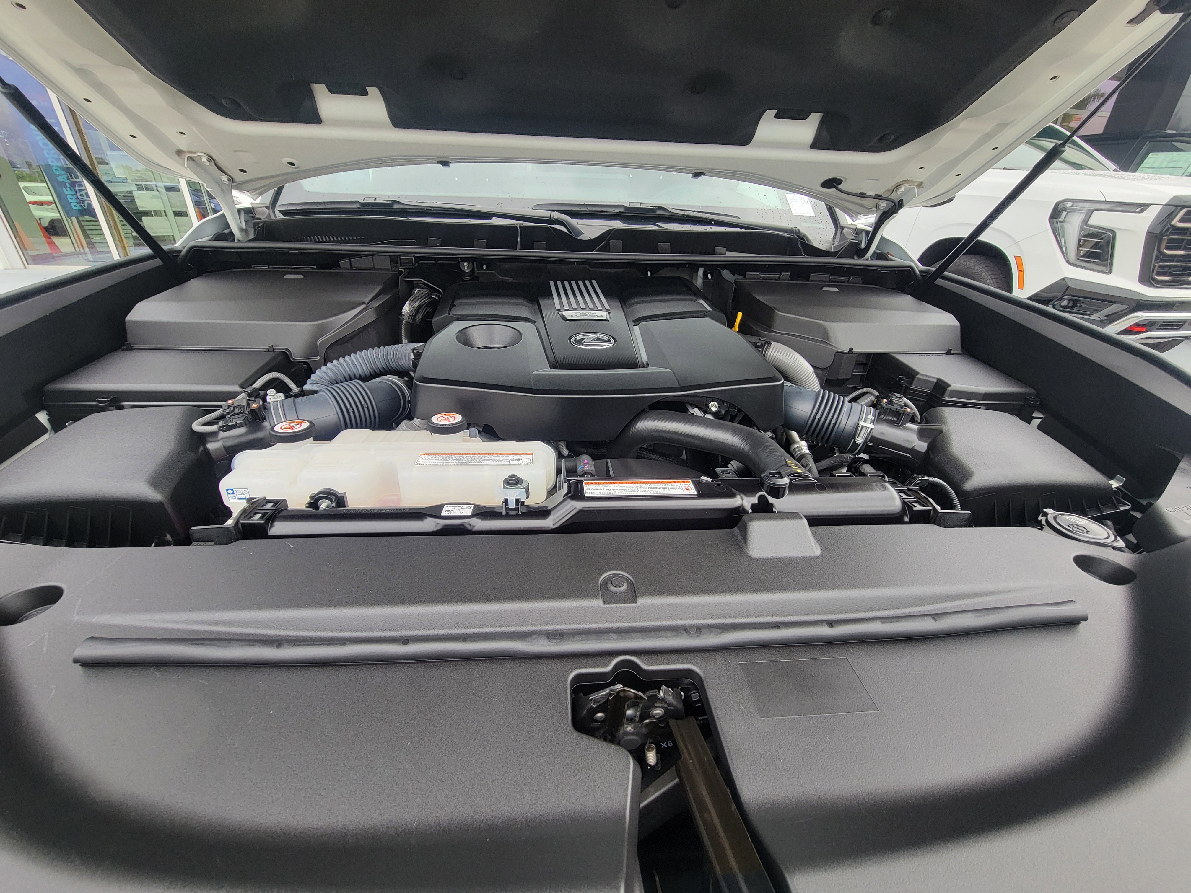 Used 2024 Lexus LX 600 LX 600 Premium 4WD image 28