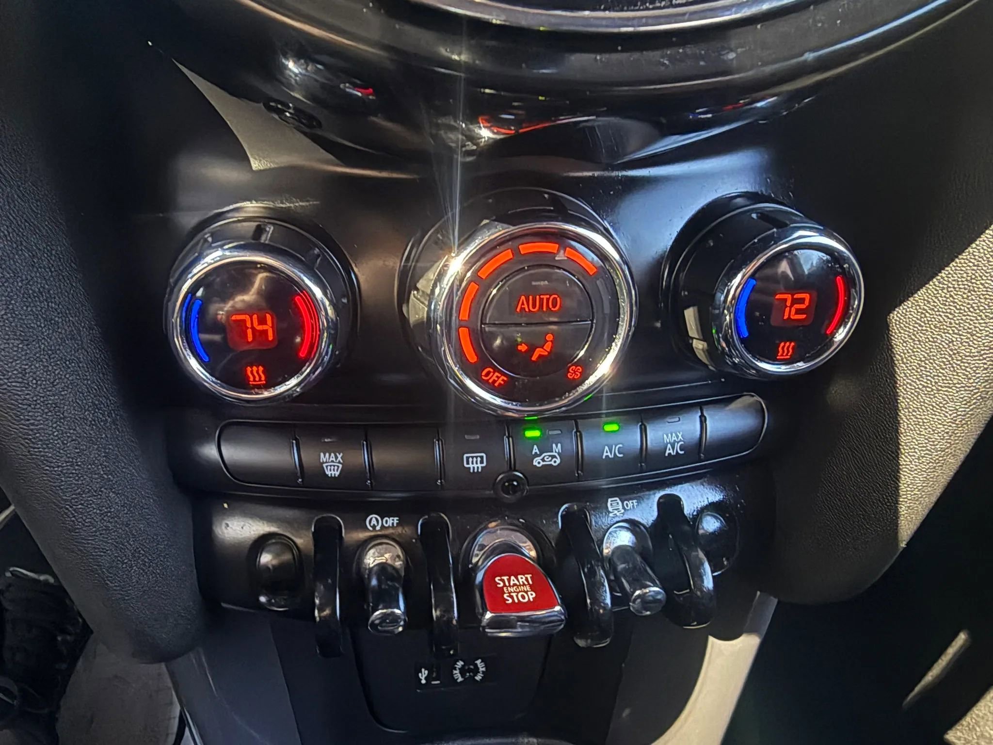 Used 2015 MINI Cooper 2-Door Hardtop image 13