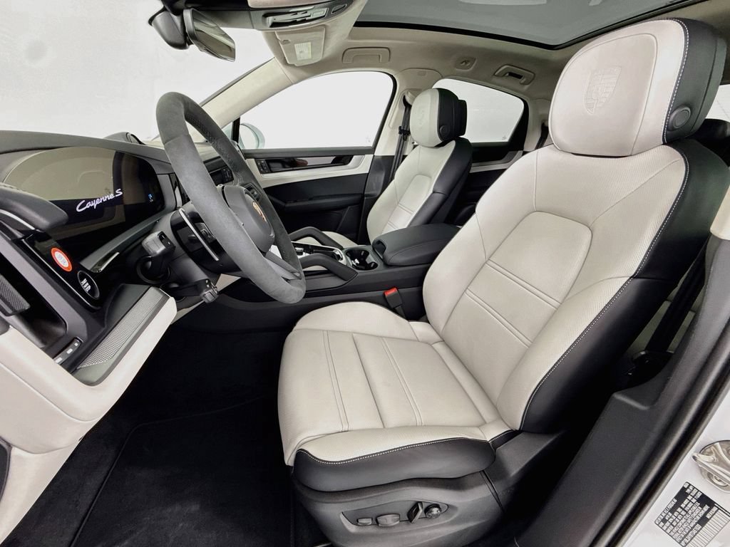 New 2026 Porsche Cayenne S AWD/4WD image 5