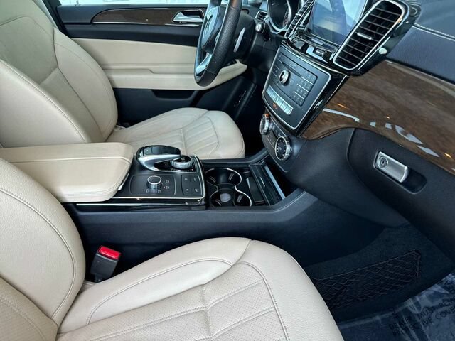 Used 2018 Mercedes-Benz GLS 450 4MATIC image 19