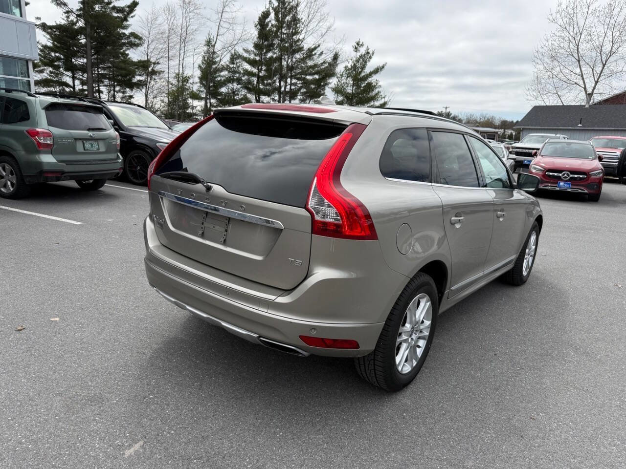 Used 2015 Volvo XC60 T5 Platinum FWD image 6