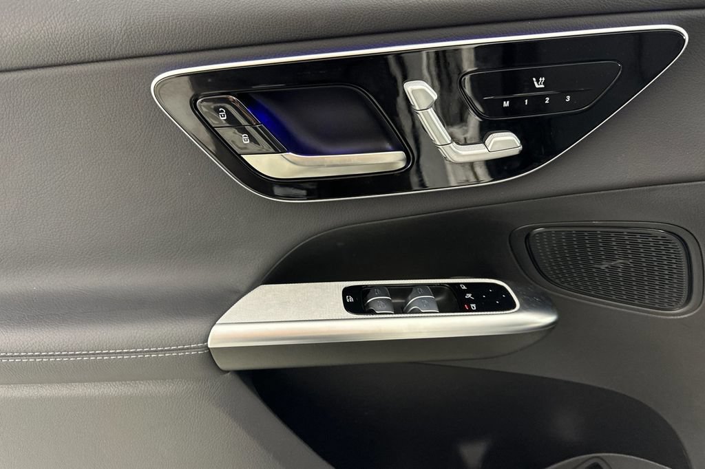 Certified 2026 Mercedes-Benz GLC 300 image 12
