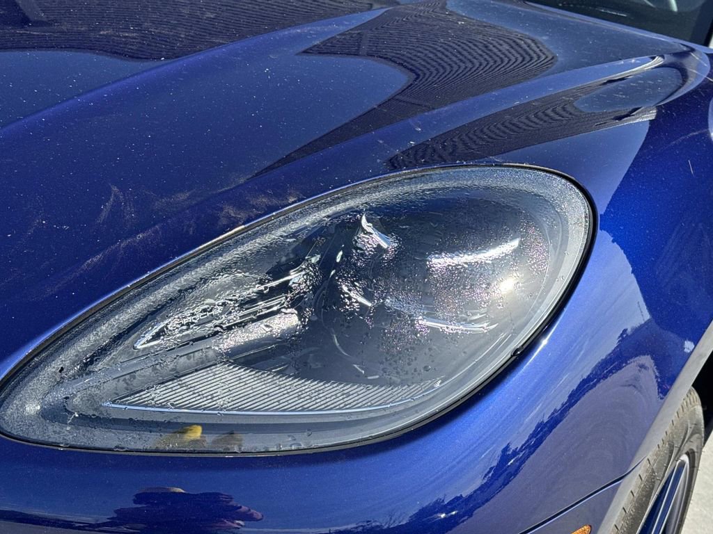 Certified 2025 Porsche Macan image 7