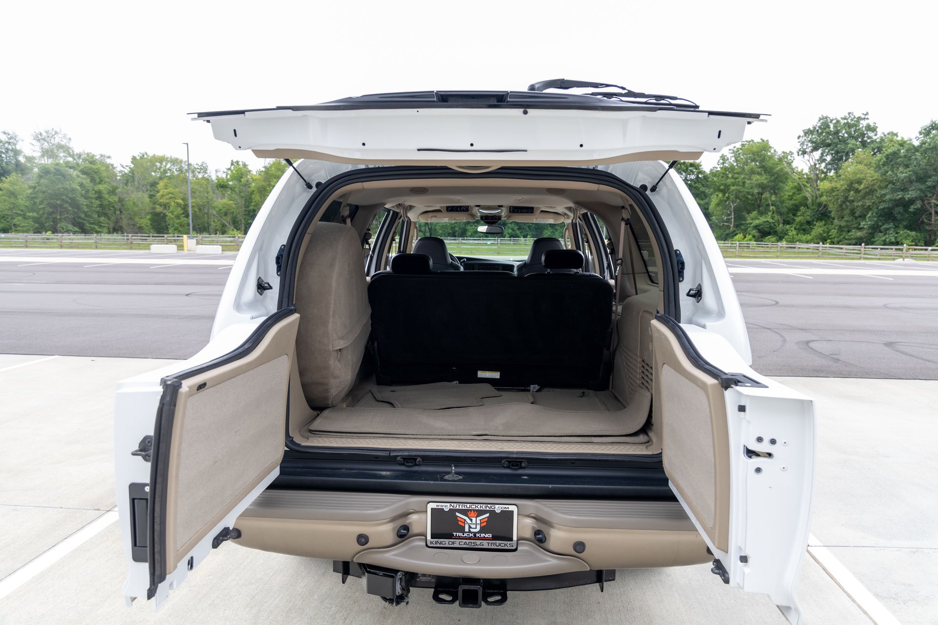 Used 2005 Ford Excursion Eddie Bauer AWD/4WD image 33