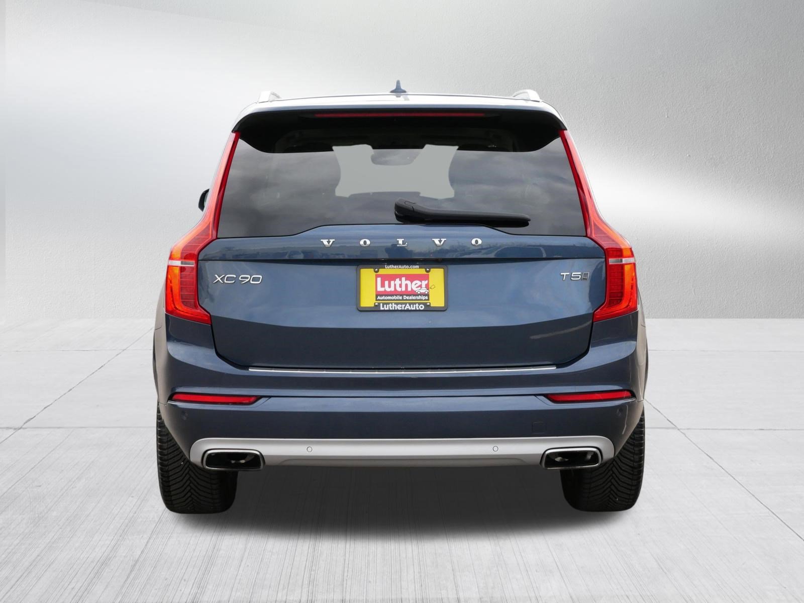 Used 2021 Volvo XC90 T5 Momentum w/ Climate Package image 6