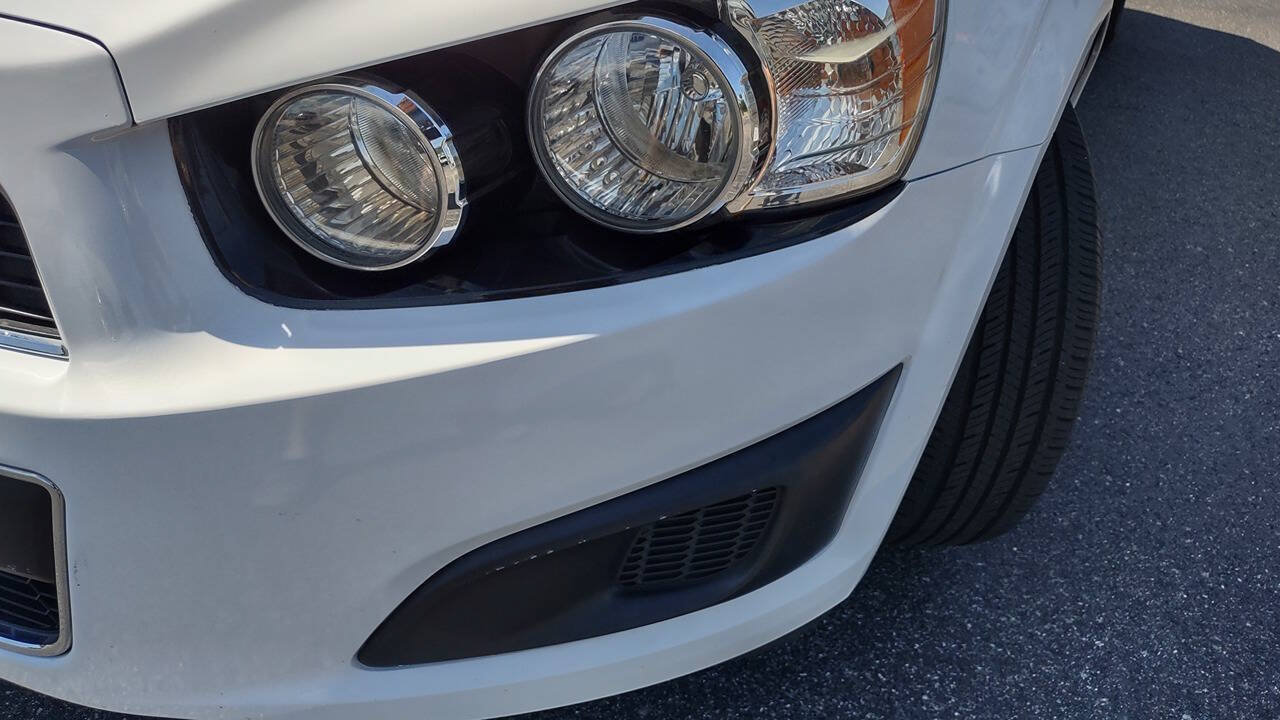 Used 2016 Chevrolet Sonic LT FWD image 38