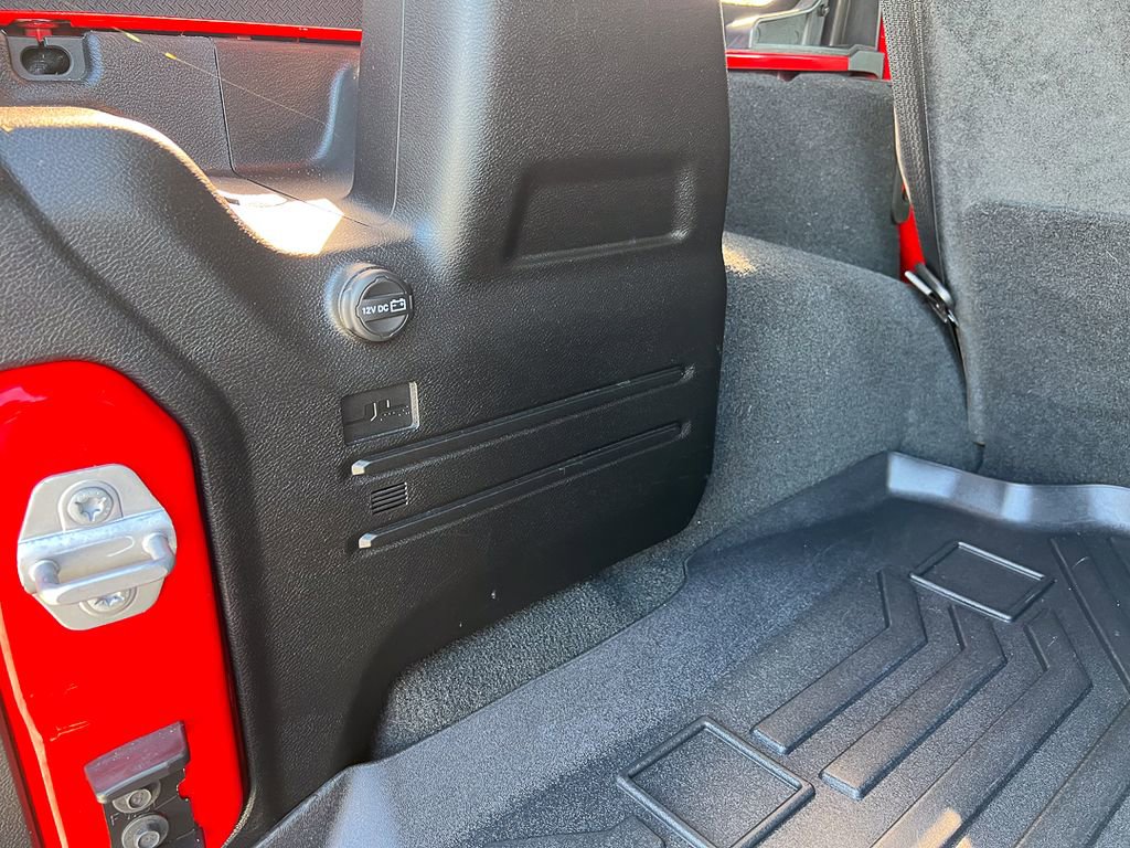 Used 2022 Jeep Wrangler Unlimited Sahara w/ LED Lighting Group image 6