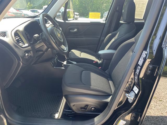 Used 2023 Jeep Renegade Latitude w/ Sun/Sound Group AWD/4WD image 39
