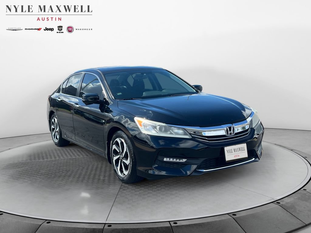 Used 2017 Honda Accord EX image 2