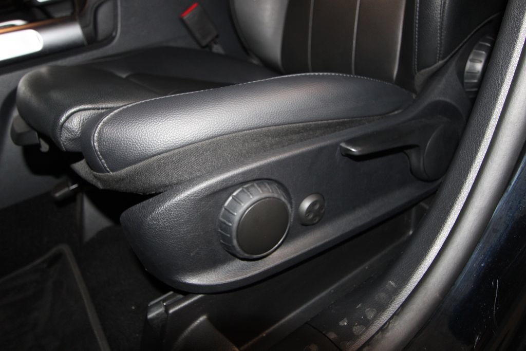 Used 2022 Mercedes-Benz GLB 250 4MATIC image 9