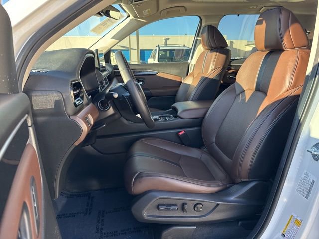Used 2025 Honda Pilot Elite image 13