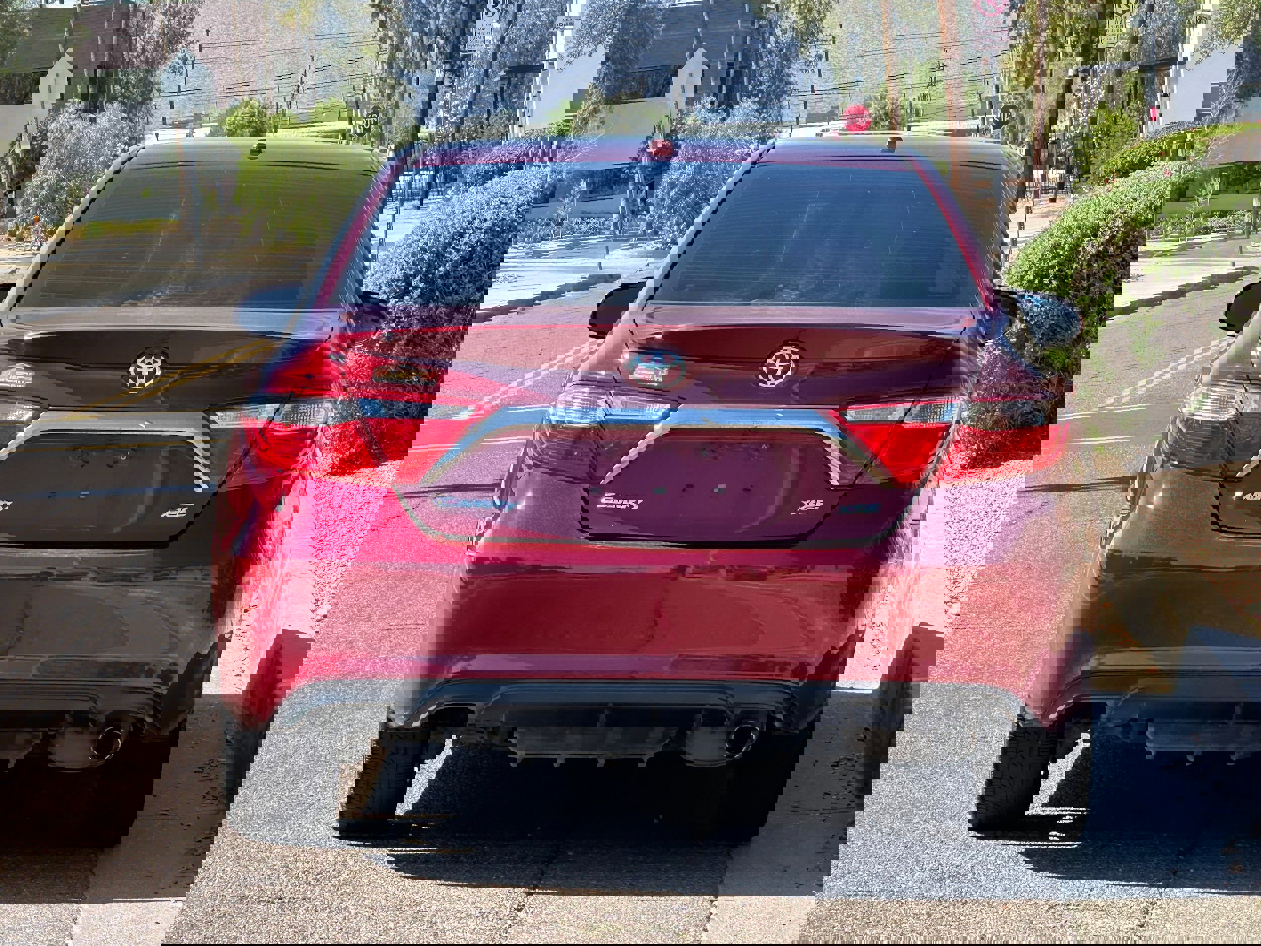 Used 2015 Toyota Camry XSE image 5