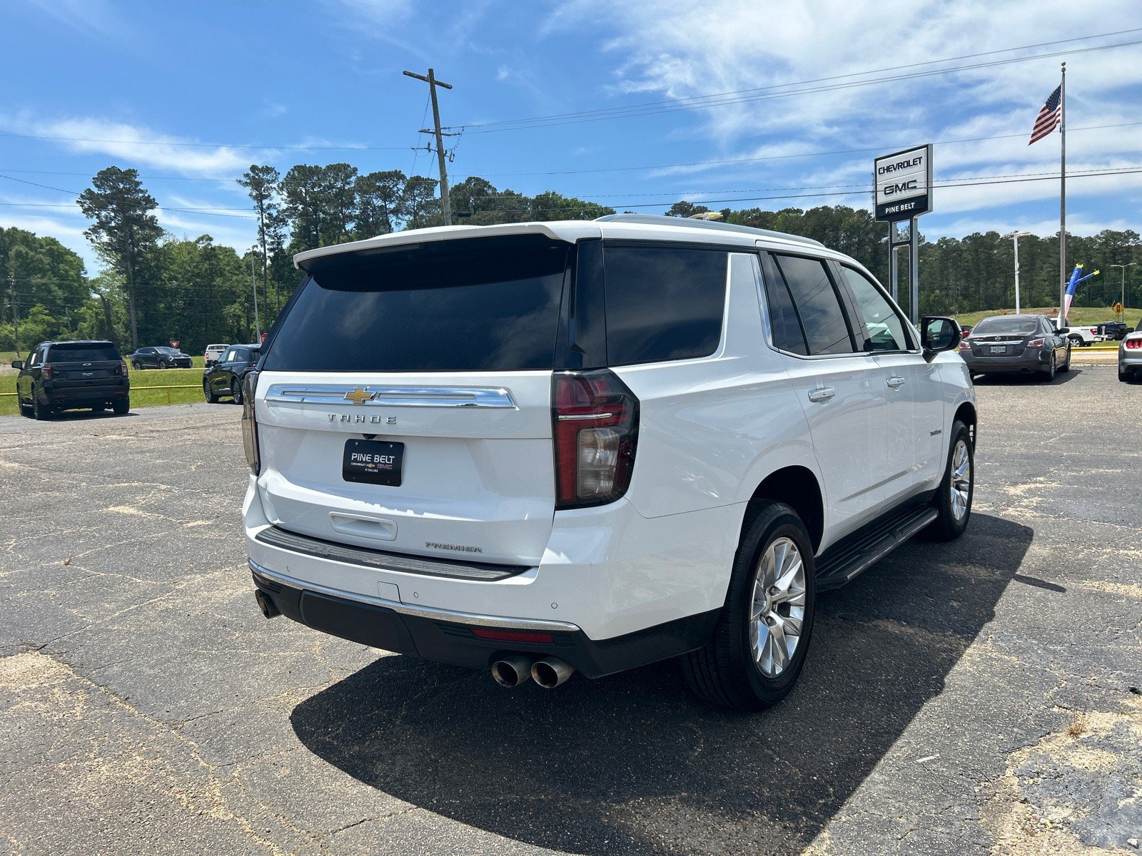 Used 2023 Chevrolet Tahoe Premier AWD/4WD image 3