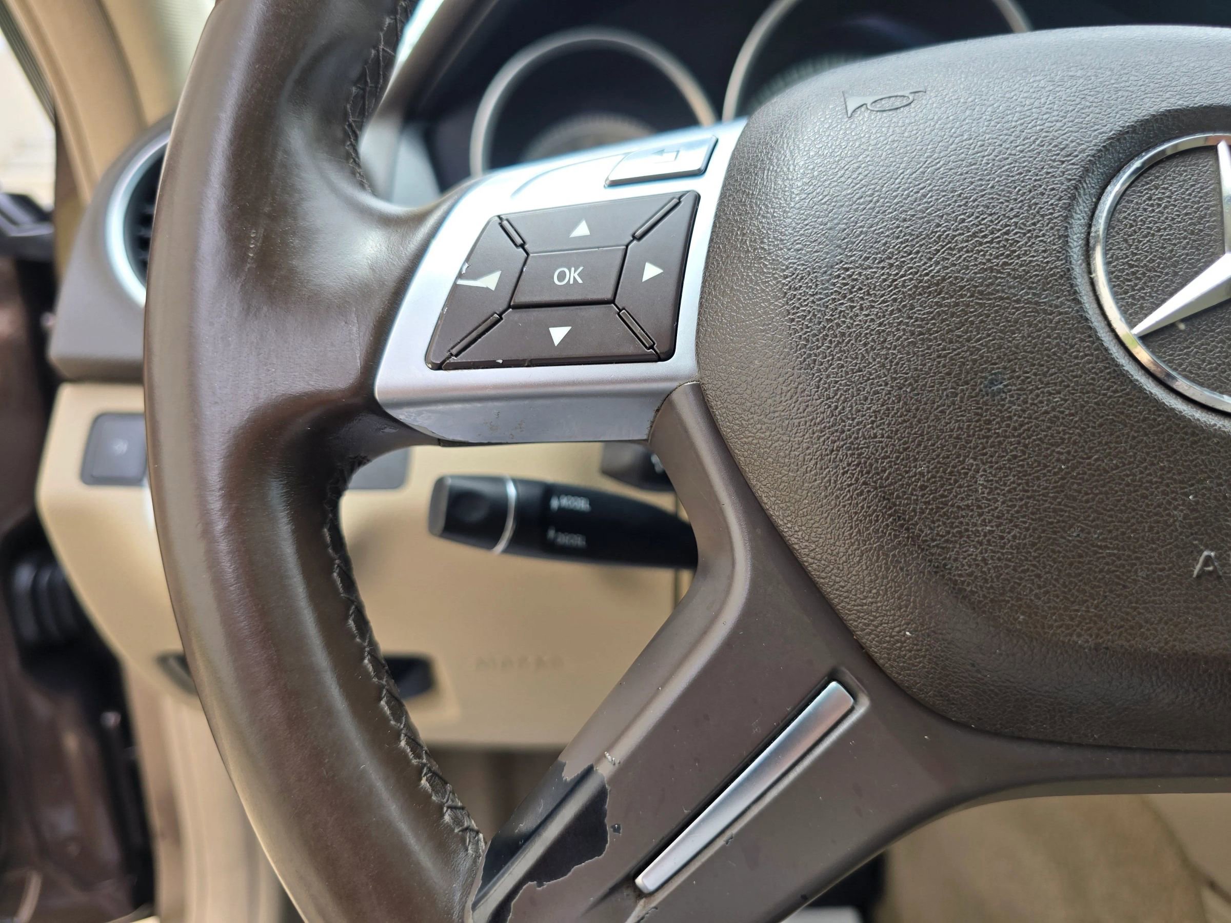 Used 2013 Mercedes-Benz C 250 Sedan image 24