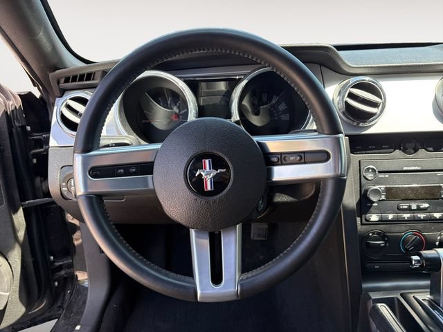 Used 2009 Ford Mustang Coupe RWD image 12