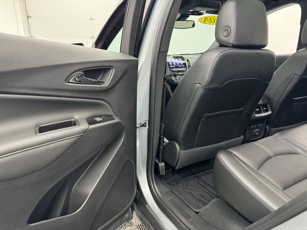 Used 2024 Chevrolet Equinox Premier image 40