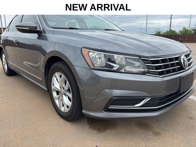 Used 2016 Volkswagen Passat 1.8T image 3