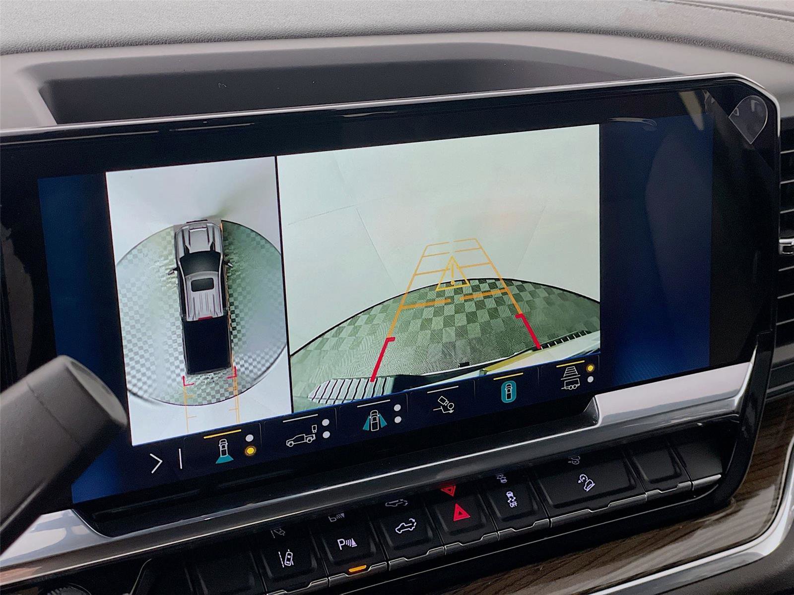 Used 2025 Chevrolet Silverado 2500 LT w/ Safety Package image 17