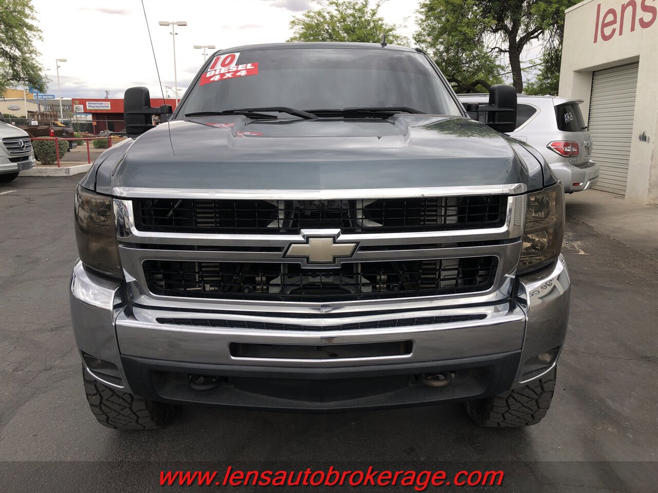 Used 2010 Chevrolet Silverado 2500 LT w/ Interior Plus Package AWD/4WD image 5