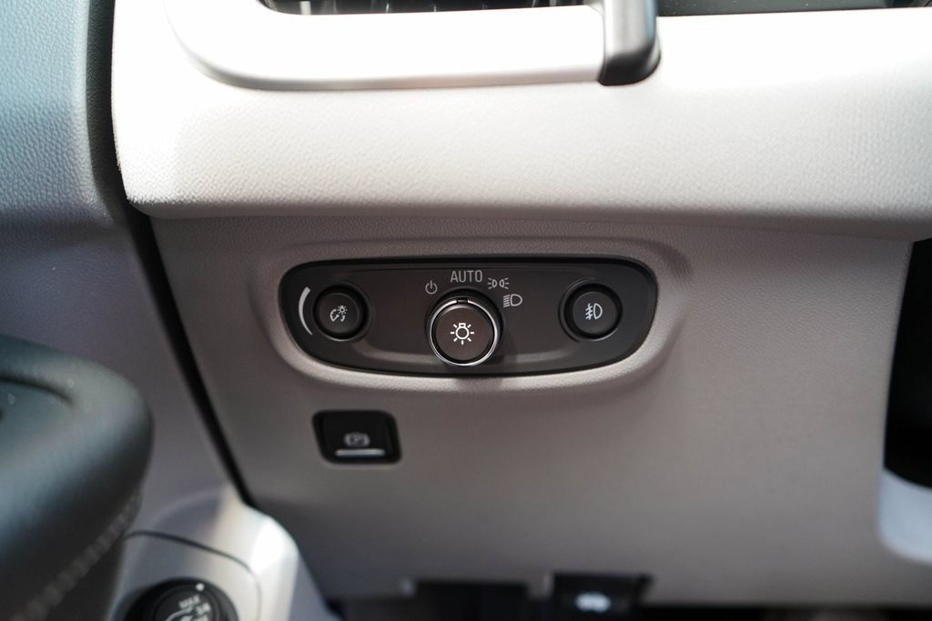 Used 2024 GMC Terrain SLT FWD image 30