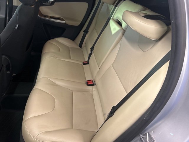 Used 2017 Volvo XC60 T6 Inscription w/ Preferred Option Package image 24