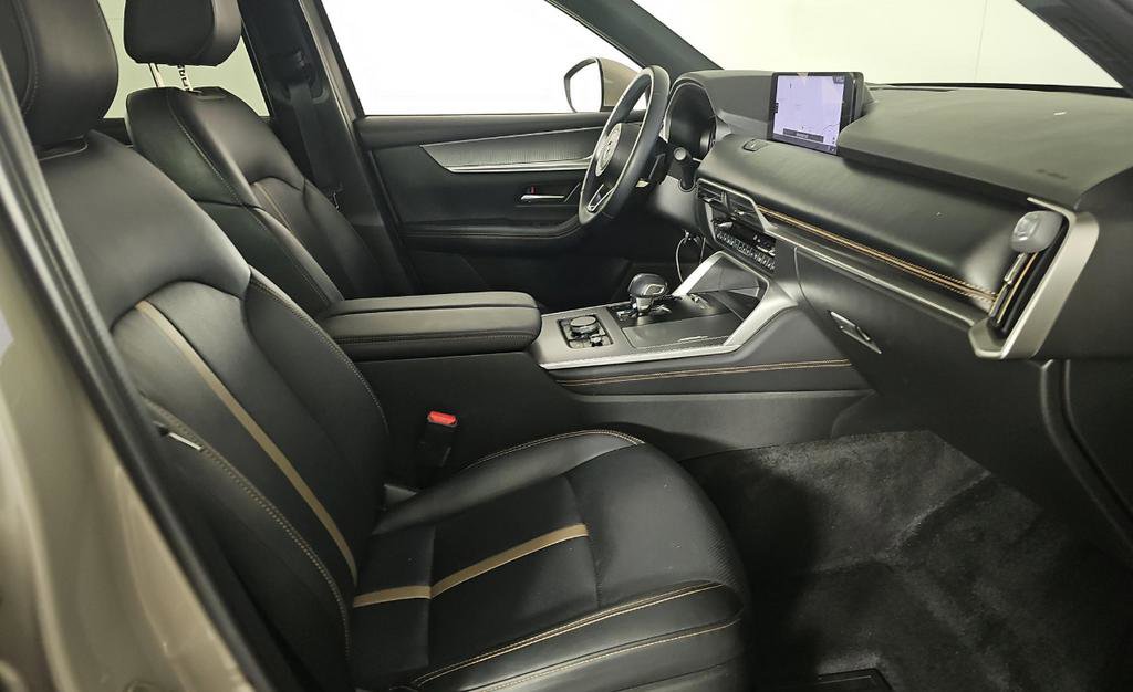 Used 2024 MAZDA CX-90 Plug-In Hybrid w/ Premium Plus image 8