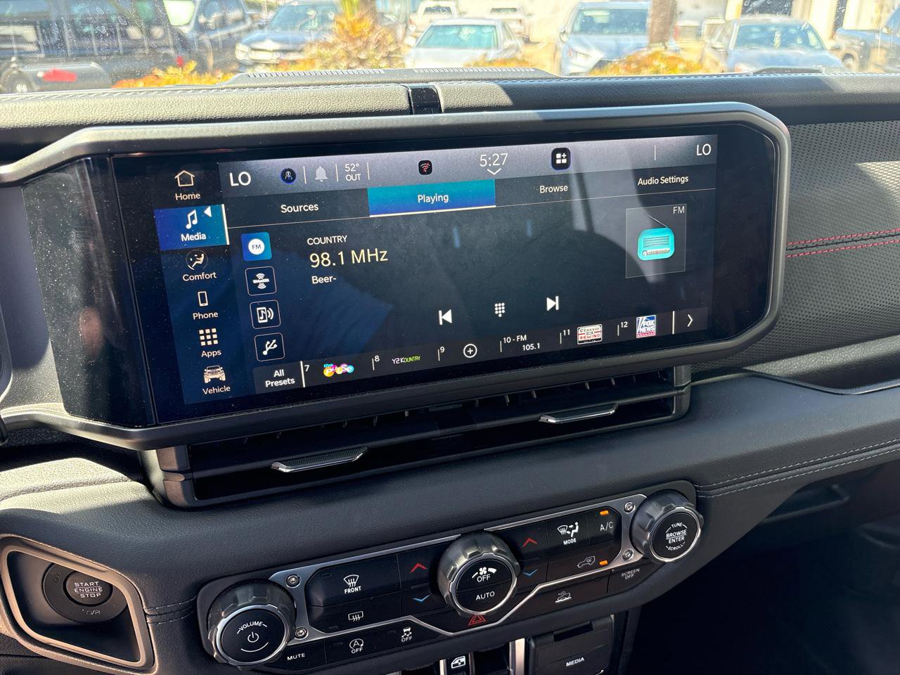 Used 2024 Jeep Wrangler Unlimited Rubicon w/ XTREMEE 35" Tire Package AWD/4WD image 17