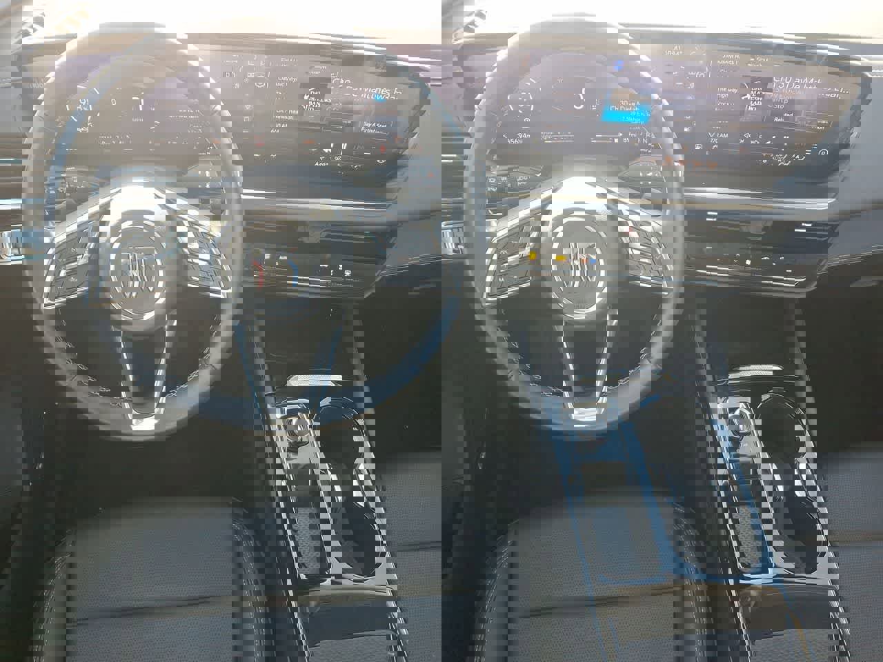 Used 2024 Buick Envision Preferred image 27