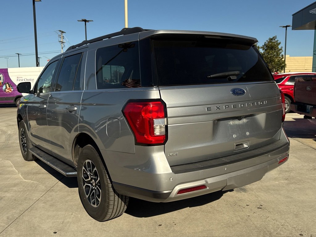 Used 2023 Ford Expedition XLT image 6