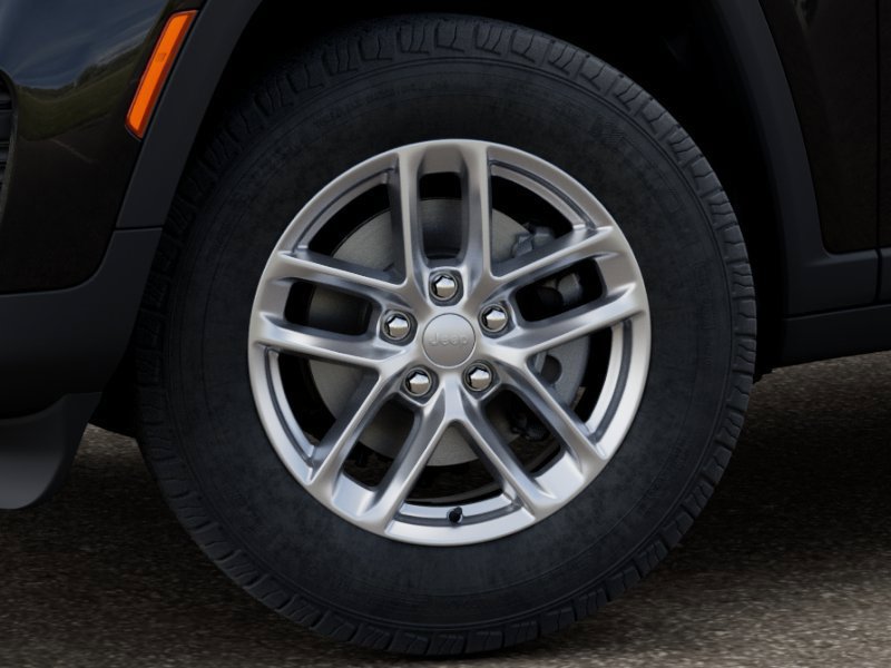 New 2025 Jeep Grand Cherokee Laredo X w/ Luxury Tech Group I RWD image 8
