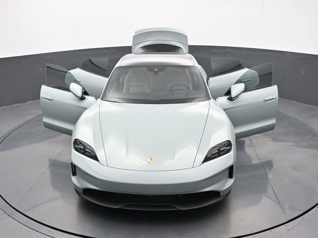 Certified 2025 Porsche Taycan AWD/4WD image 31