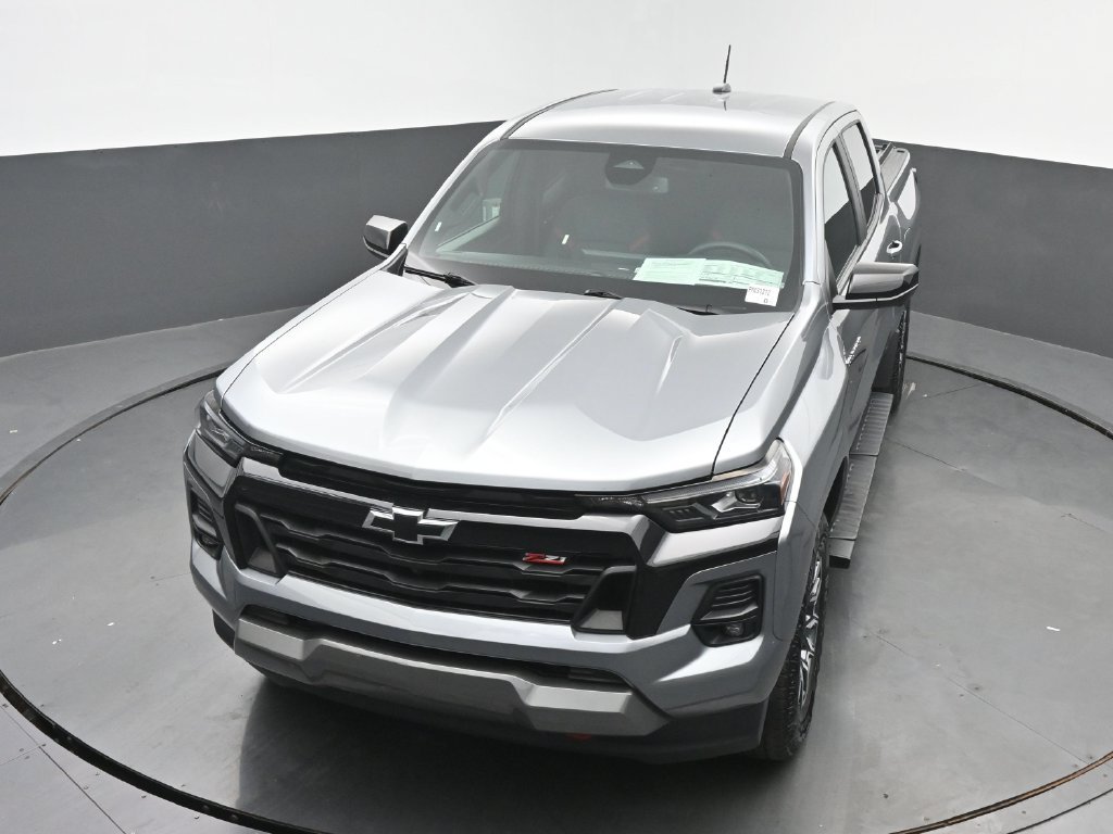 Used 2025 Chevrolet Colorado Z71 w/ Technology Package AWD/4WD image 41