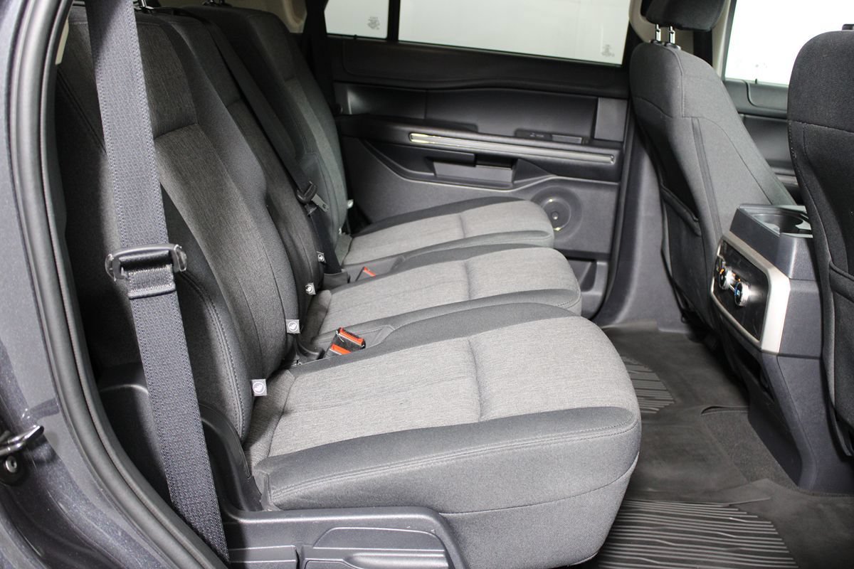 Used 2024 Ford Expedition XLT RWD image 31