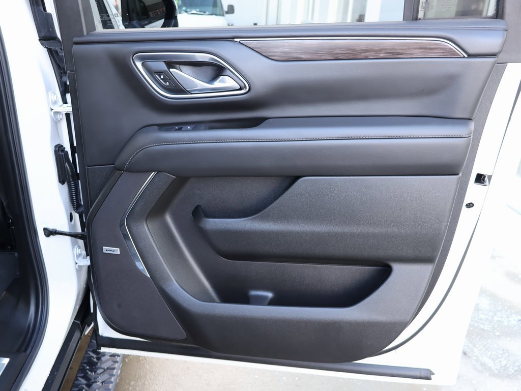 Certified 2024 Chevrolet Suburban Z71 w/ Luxury Package image 39