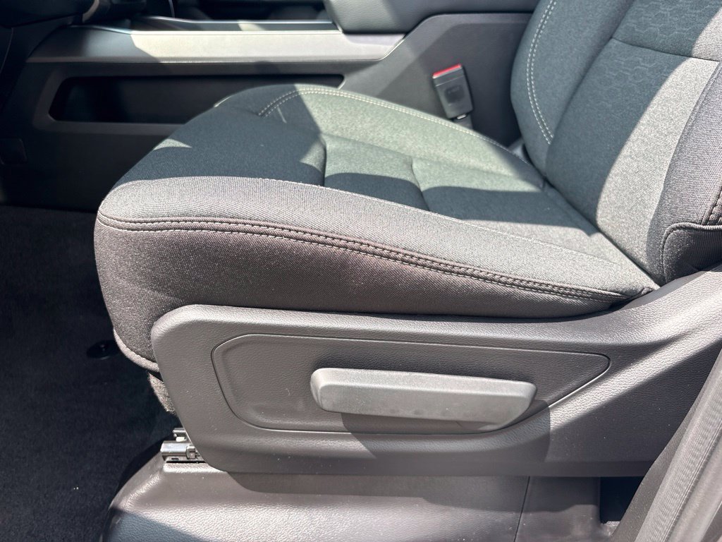 New 2026 RAM 1500 Express AWD/4WD image 17