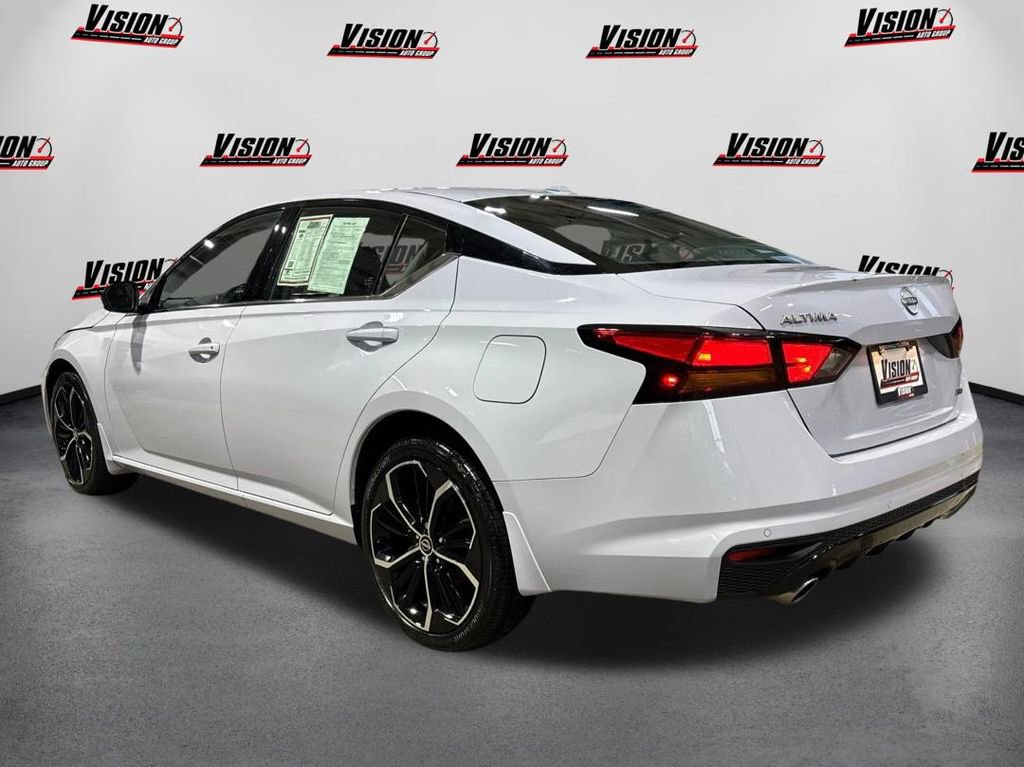 Used 2025 Nissan Altima 2.5 SR image 7
