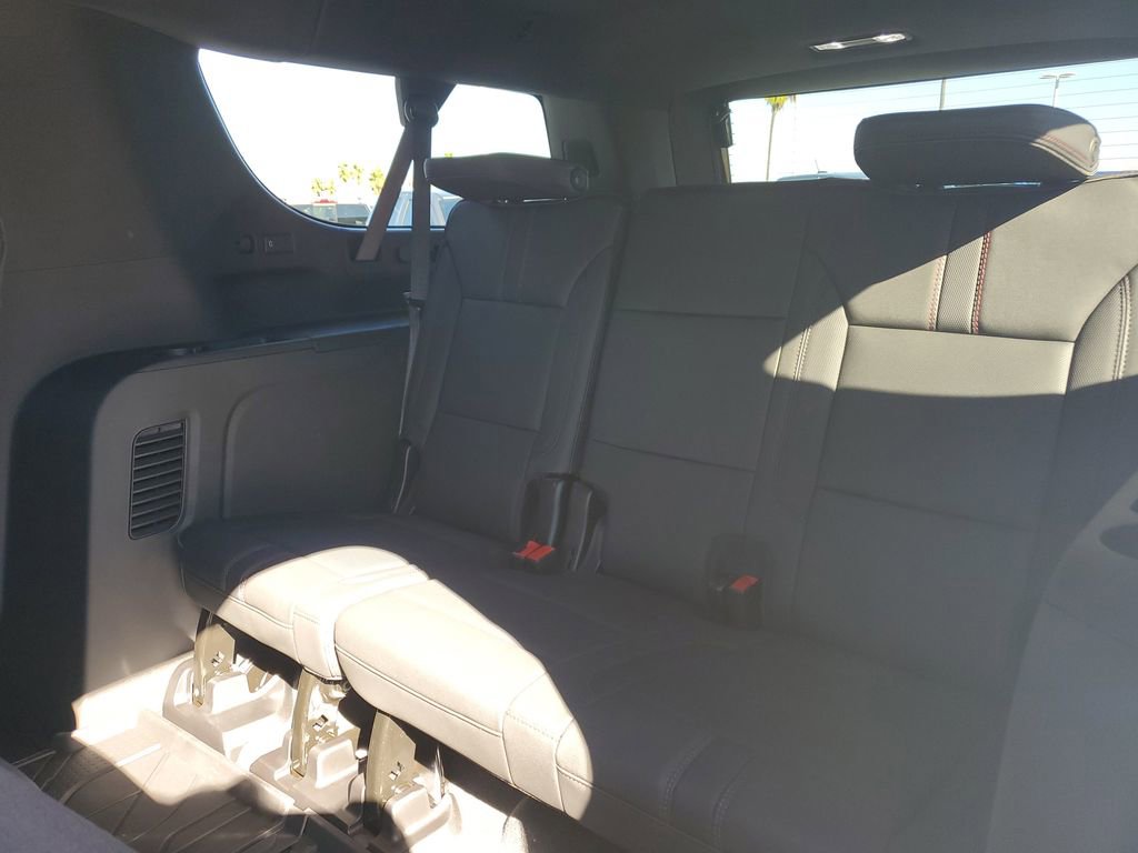 New 2026 Chevrolet Suburban RST image 16