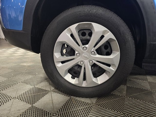 Used 2025 Chevrolet Trax LS image 19