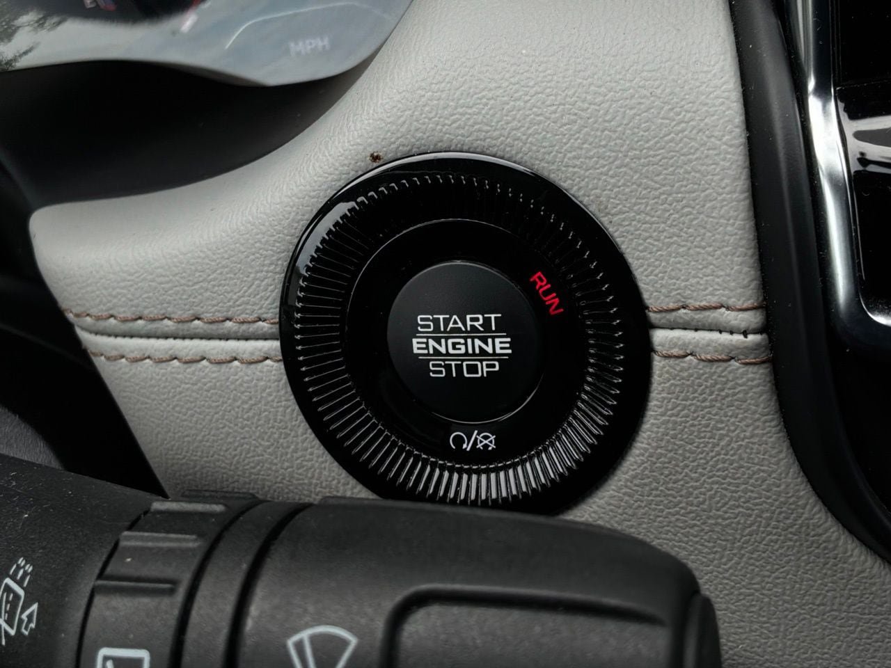 Used 2025 Jeep Compass Limited AWD/4WD image 29