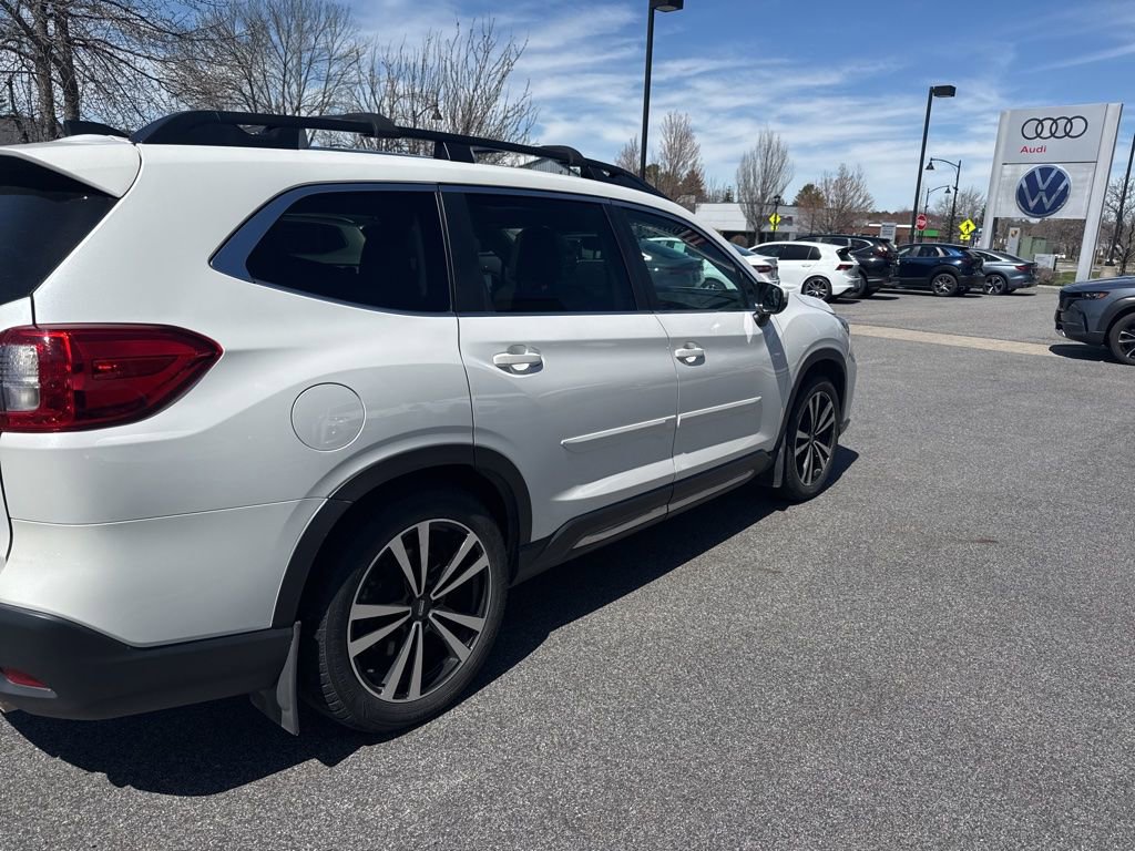 Used 2022 Subaru Ascent Limited w/ Technology Package AWD/4WD image 8