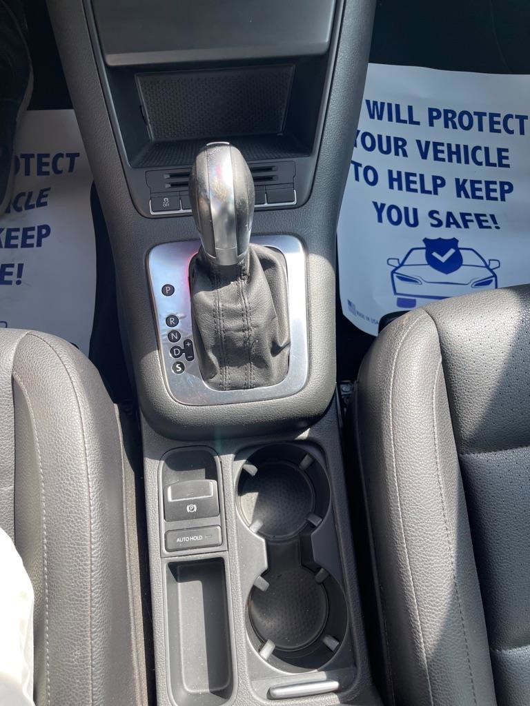 Used 2011 Volkswagen Tiguan S FWD image 24
