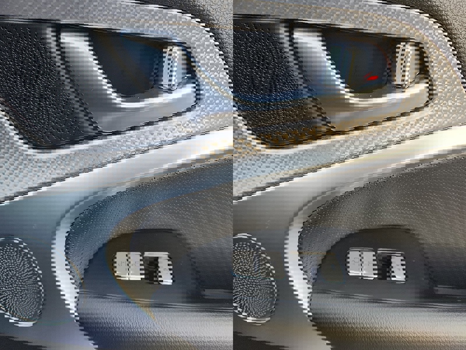 Used 2023 Genesis G70 2.0T w/ Sport Prestige Package image 36