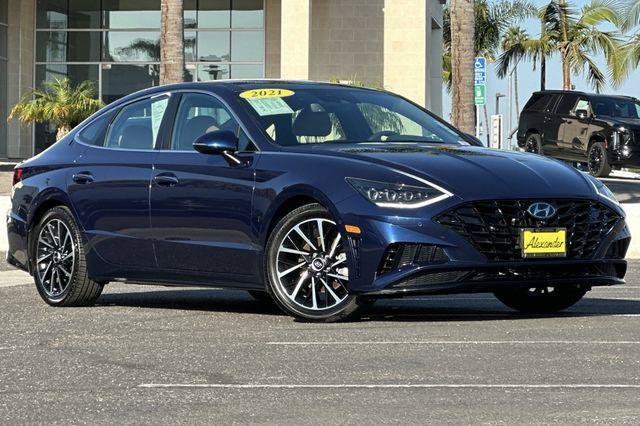 Certified 2021 Hyundai Sonata Limited w/ Cargo Package FWD image 2