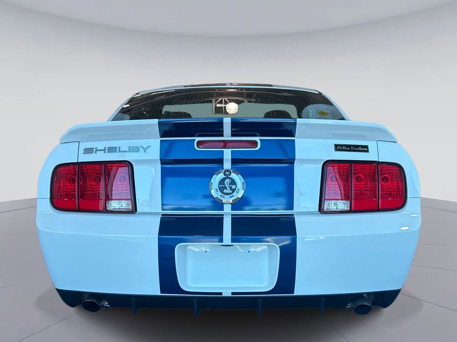 Used 2007 Ford Mustang Shelby GT500 RWD image 5