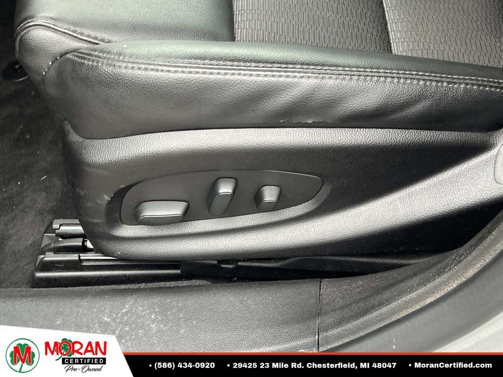 Used 2018 Chevrolet Impala LT FWD image 17