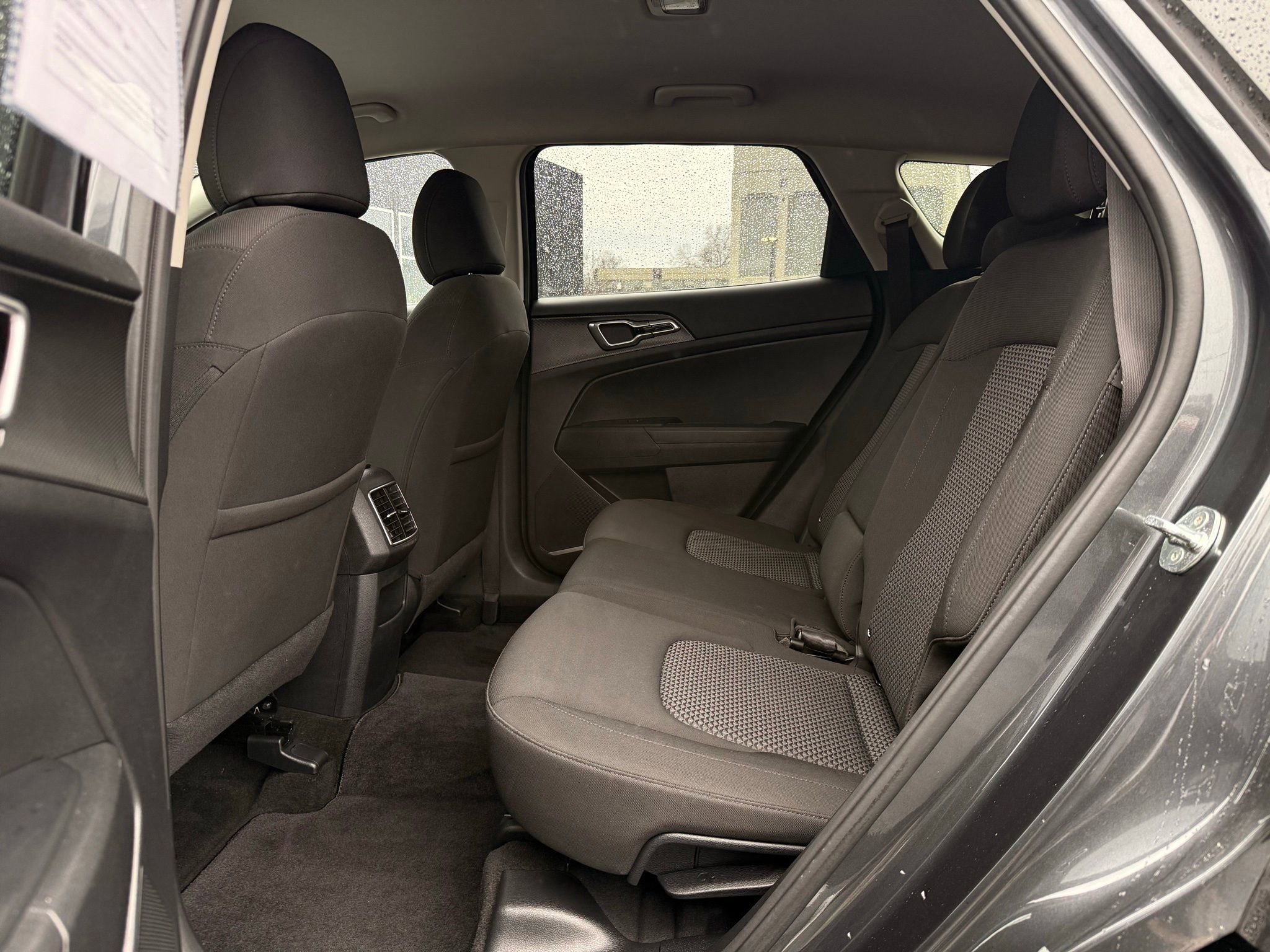 Used 2024 Kia Sportage LX image 28