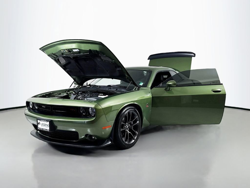 Used 2022 Dodge Challenger R/T Scat Pack RWD image 21